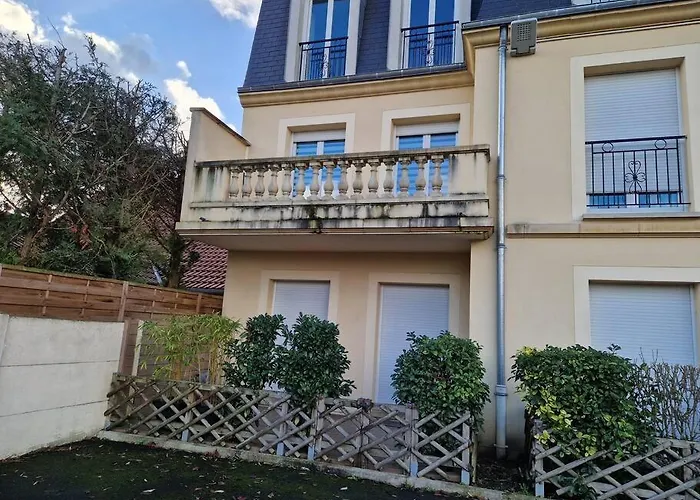 Accueillant Et Pratique, Proche De Chantilly Et Du Parc Asterix